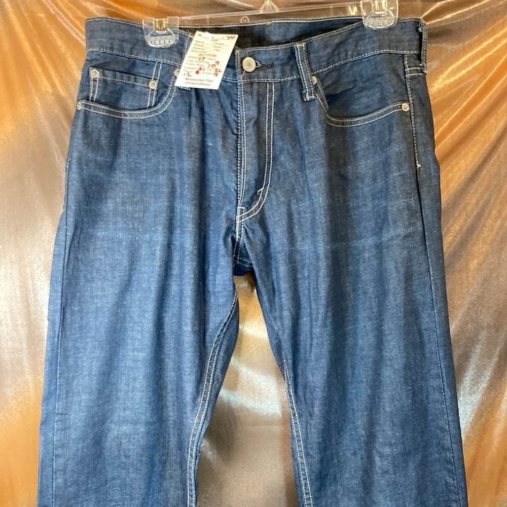 Levi’s  514 medium blue jeans 34 x 31. Vintage feel to the denim Like canvas 210